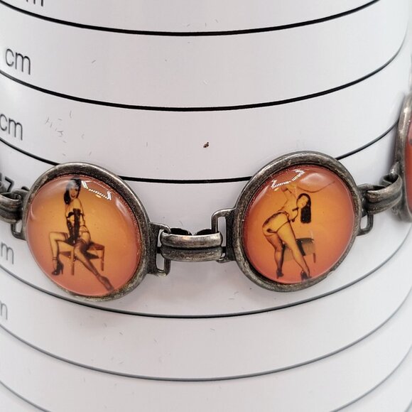 1950s Vintage Naughty Pin-Up Girl Link Bracelet Orange Convex Glass Disks - Picture 6 of 7